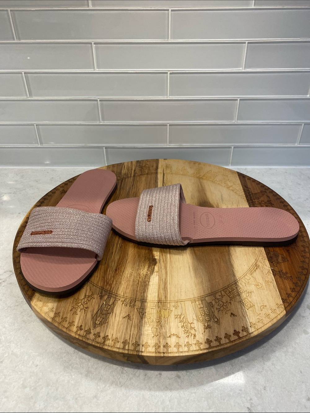 Havaianas Women's Dusky Pink Slide Sandals with Textured Strap